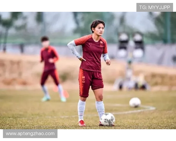 四川女足球星引领时代潮流 从杨丽到王霜的成长与突破