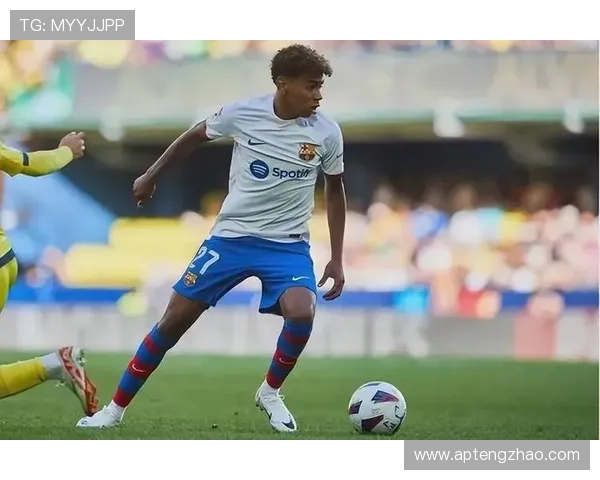 被发掘的足球新星们：那些从默默无闻到闪耀绿茵场的传奇球员