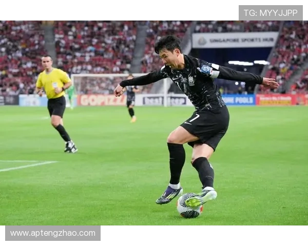 韩国足球明星孙兴慜在国际赛场的精彩表现及其职业生涯历程